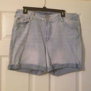 Wallflower jean shorts
